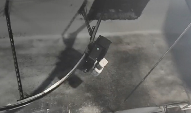 爬坡能力强，通过性好